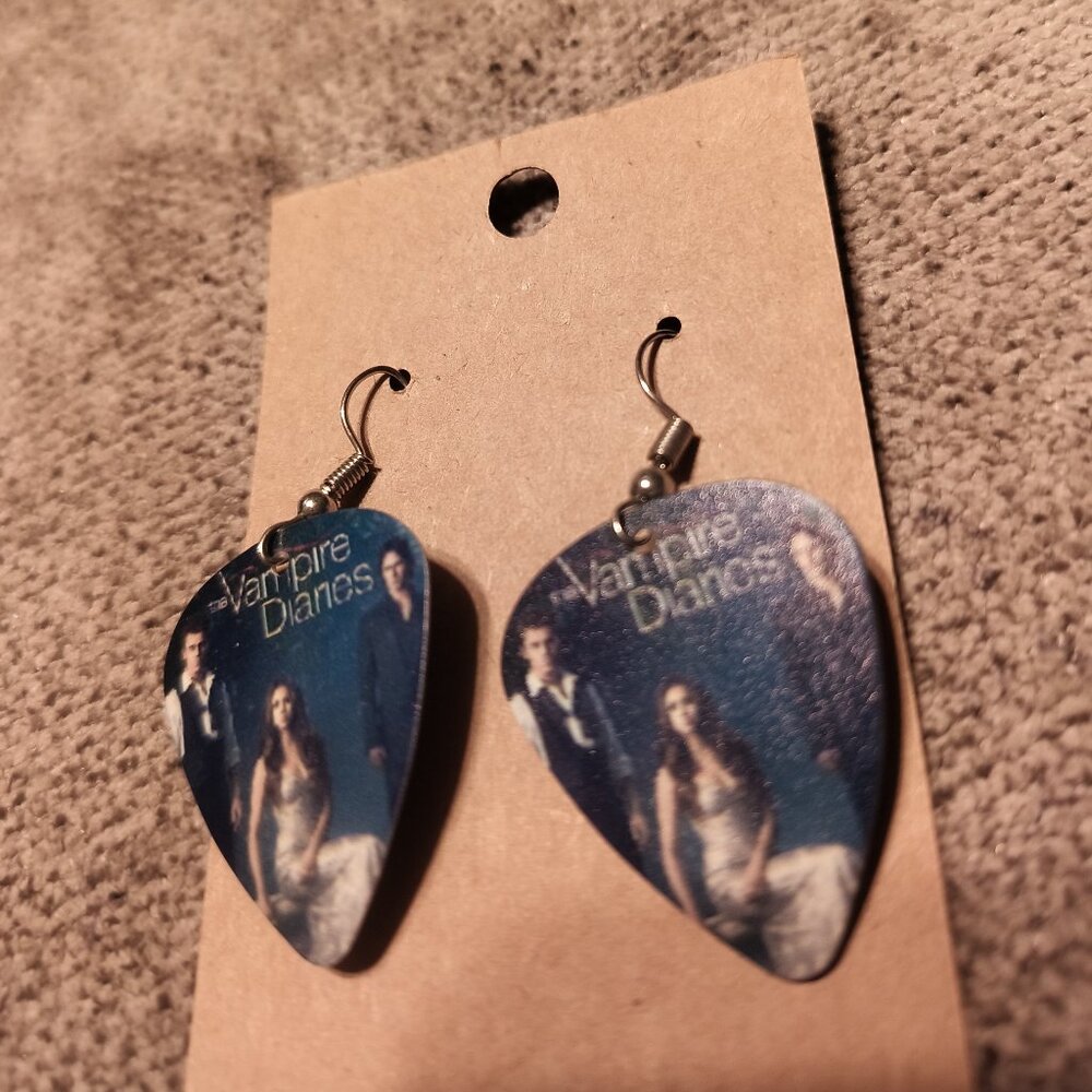 SUPERNATURAL VAMPIRE DIARIES GUITAR PICK EARRINGS